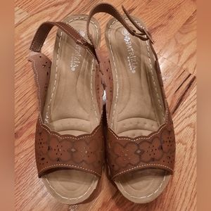 Patrizia By Sure Step -‎ Size 8 - Buckle Sandals! Brown Floral